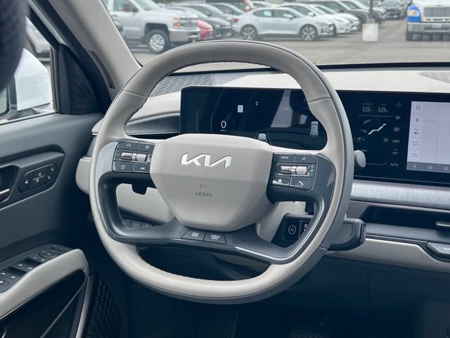 Used 2026 Kia EV9 Wind AWD/4WD image 16