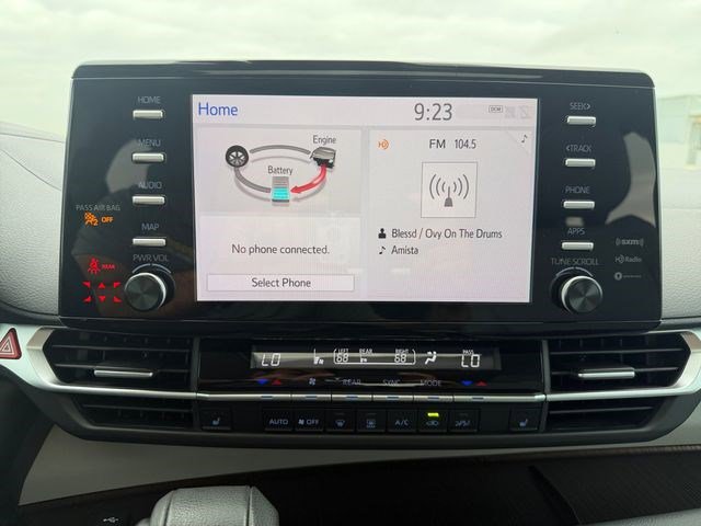 Used 2023 Toyota Sienna XLE FWD image 24