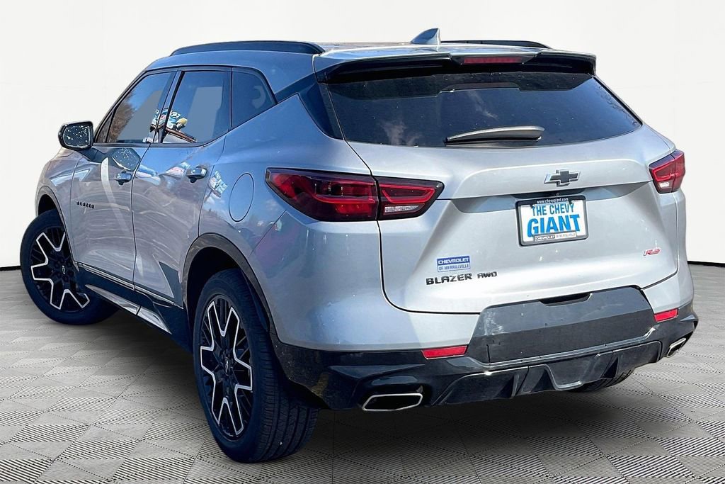 Used 2023 Chevrolet Blazer RS w/ Enhanced Convenience Package image 4