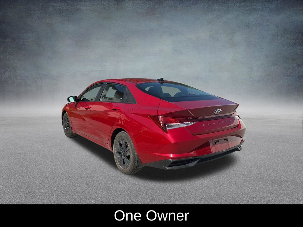 Used 2023 Hyundai Elantra SEL FWD image 3