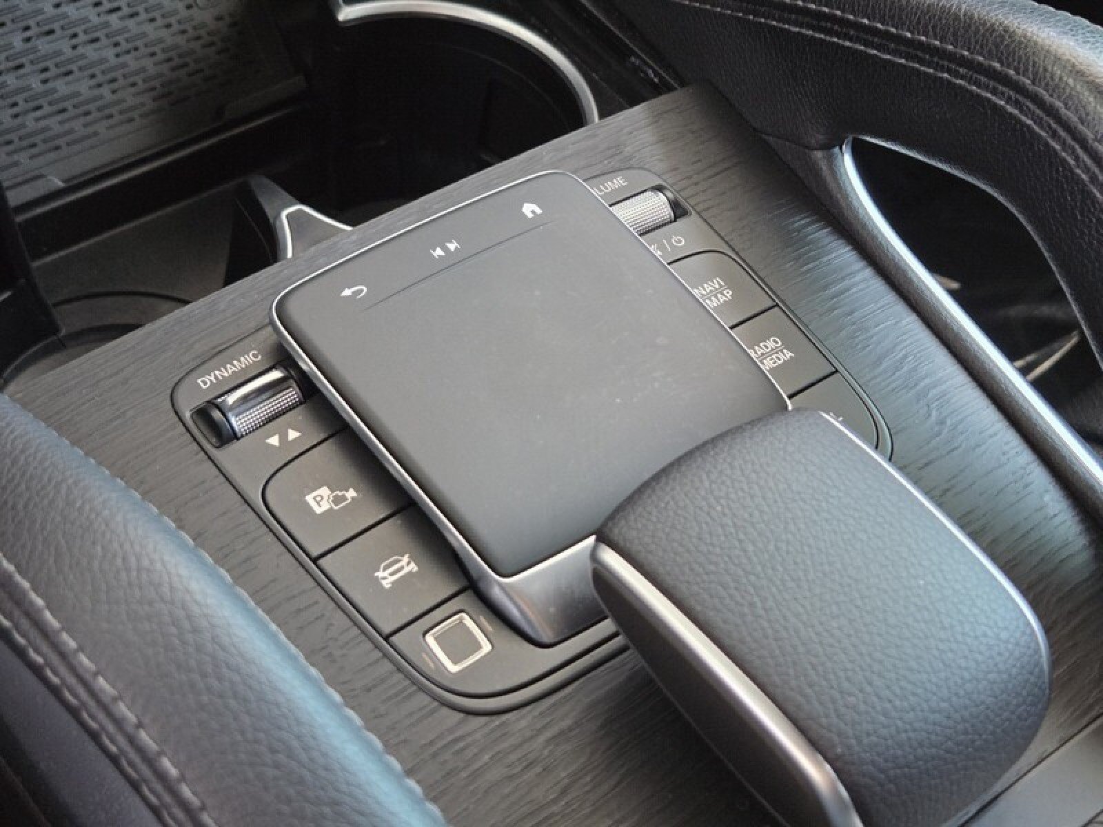 Certified 2025 Mercedes-Benz GLE 580 4MATIC image 34