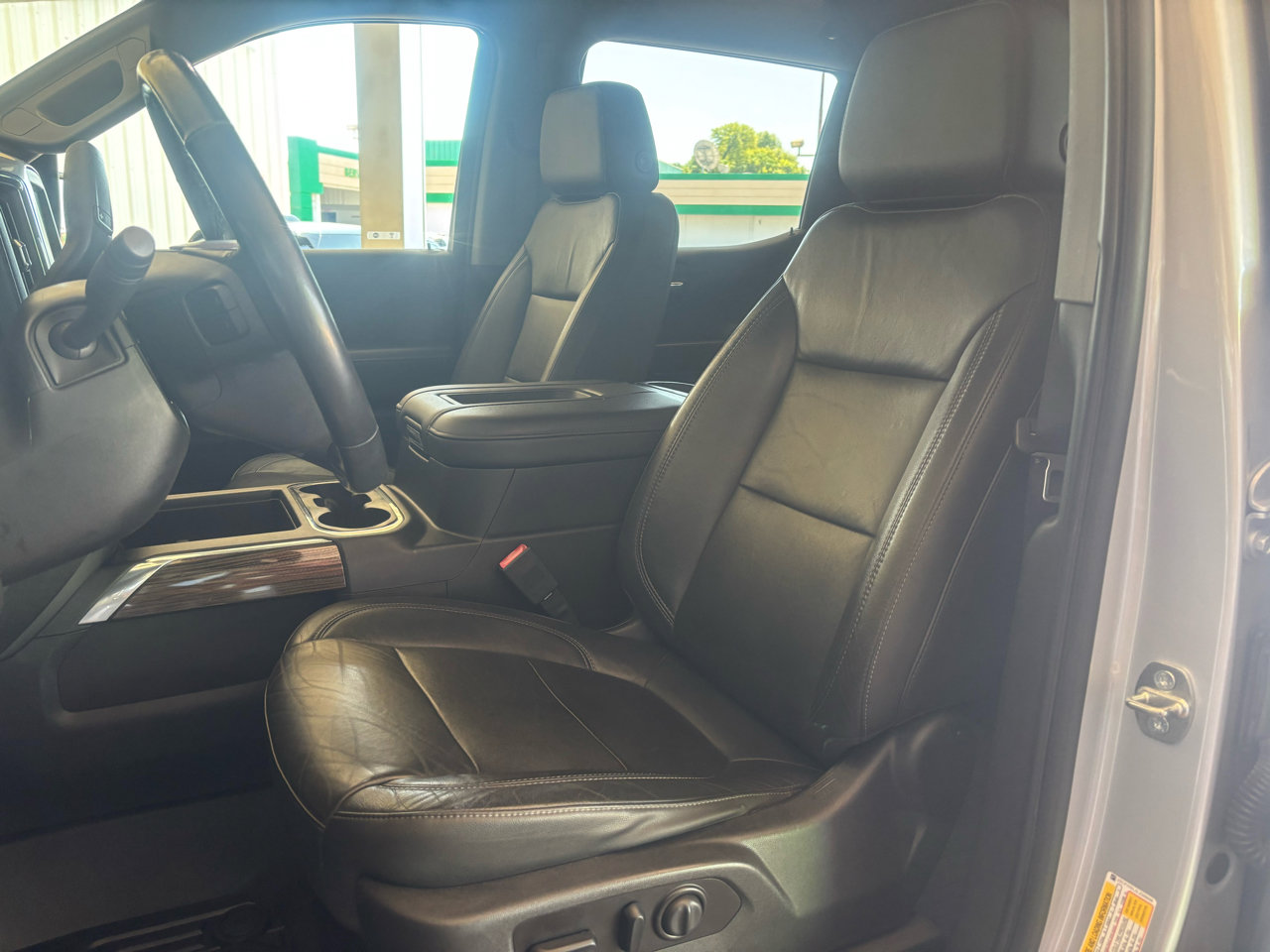 Used 2020 Chevrolet Silverado 1500 LT Trail Boss image 14