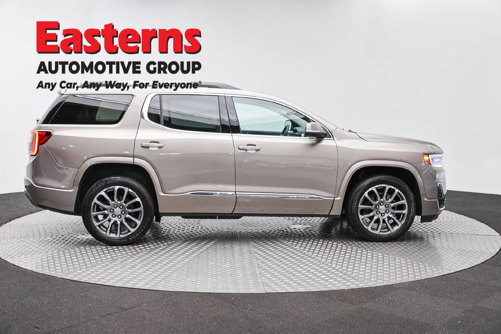 Used 2022 GMC Acadia Denali w/ Denali Technology Package AWD/4WD image 5