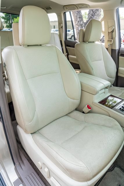 Used 2011 Lexus GX 460 Premium AWD/4WD image 45