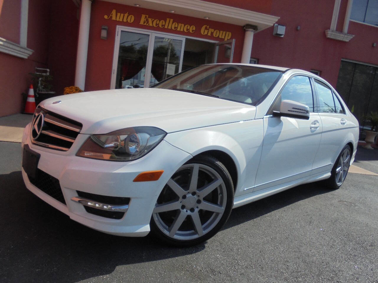 Used 2014 Mercedes-Benz C 300 C 300 Sport 4MATIC AWD 4dr Sed w/ Premium 1 Package image 25