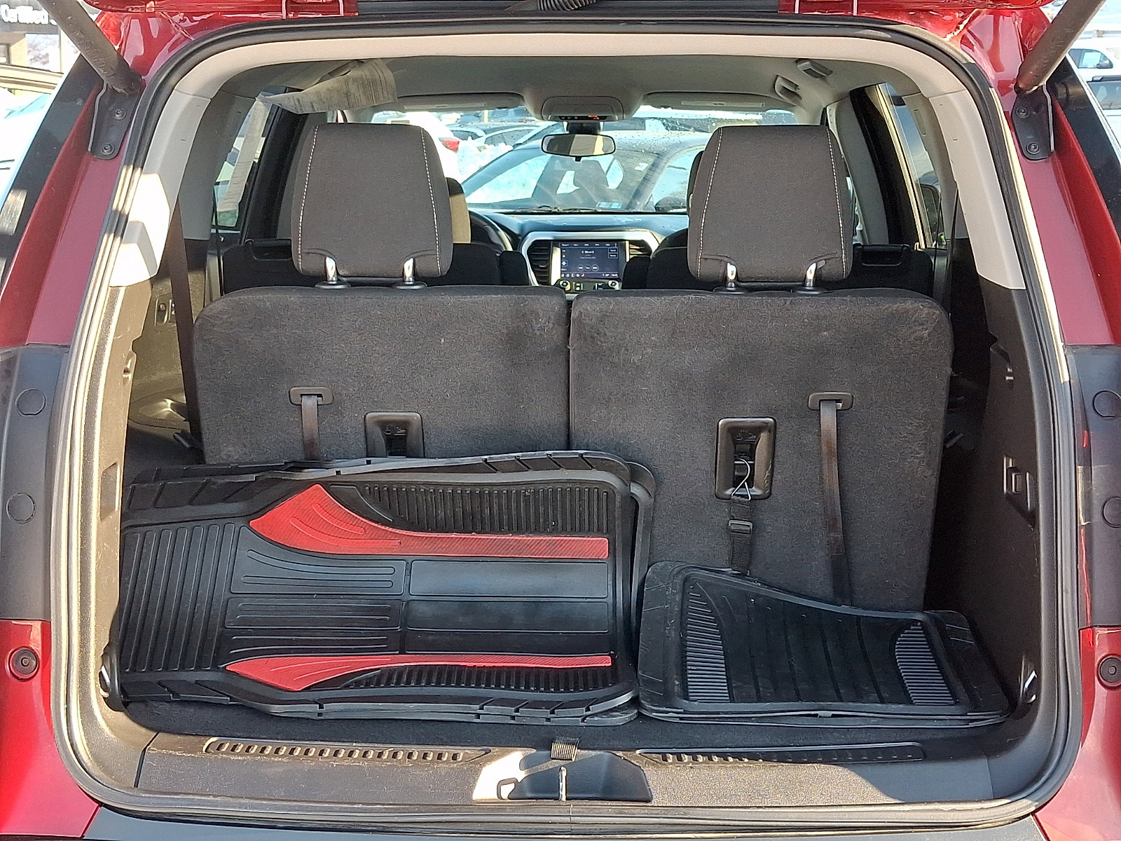 Used 2021 GMC Acadia SLE w/ Driver Convenience Package image 30