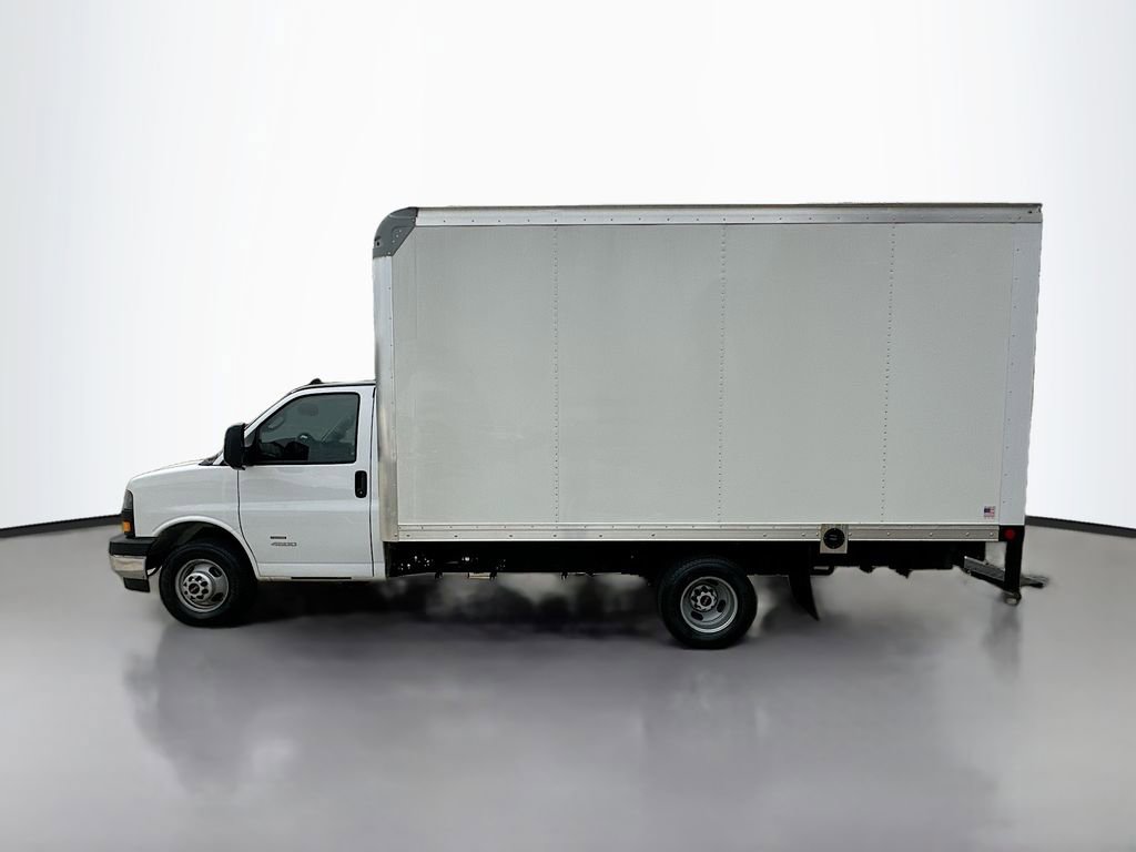 Used 2024 GMC Savana 4500 w/ Power Convenience Package image 4