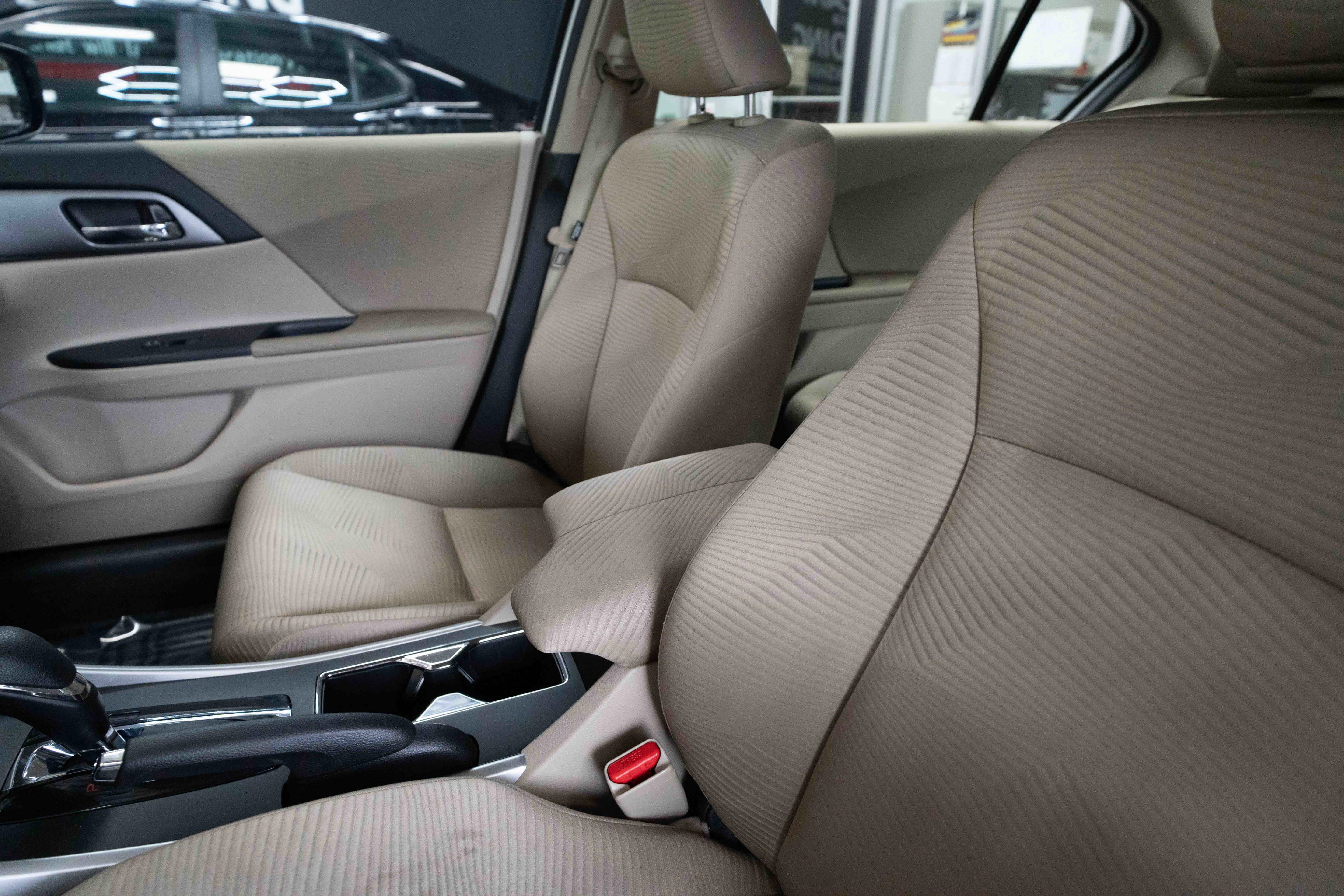 Used 2014 Honda Accord LX image 10