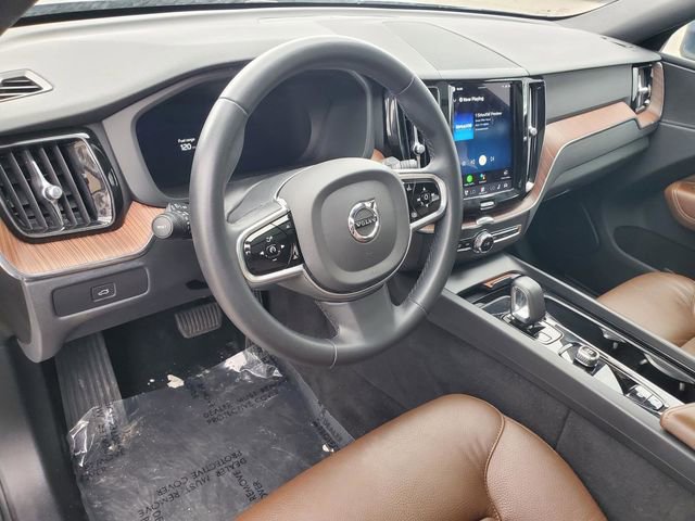 Certified 2023 Volvo XC60 B5 Plus image 15