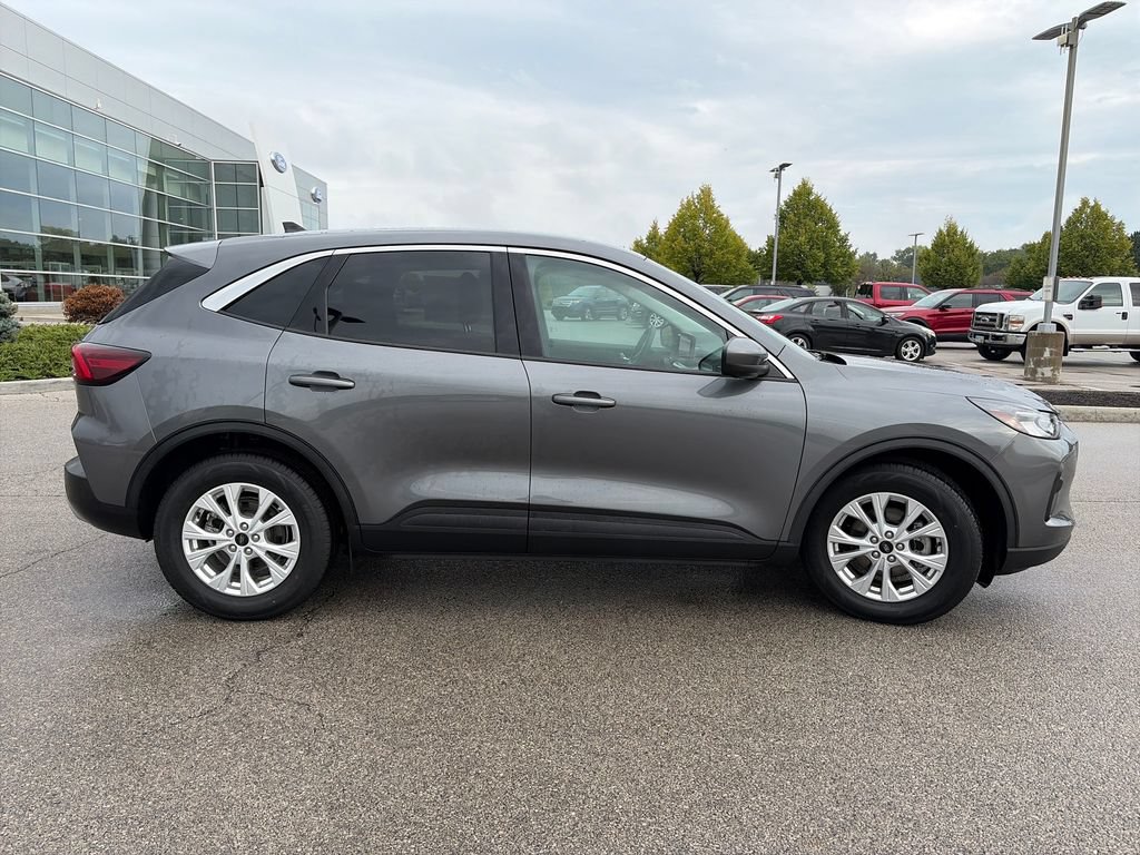 Used 2023 Ford Escape Active w/ Tech Pack #2 FWD image 8