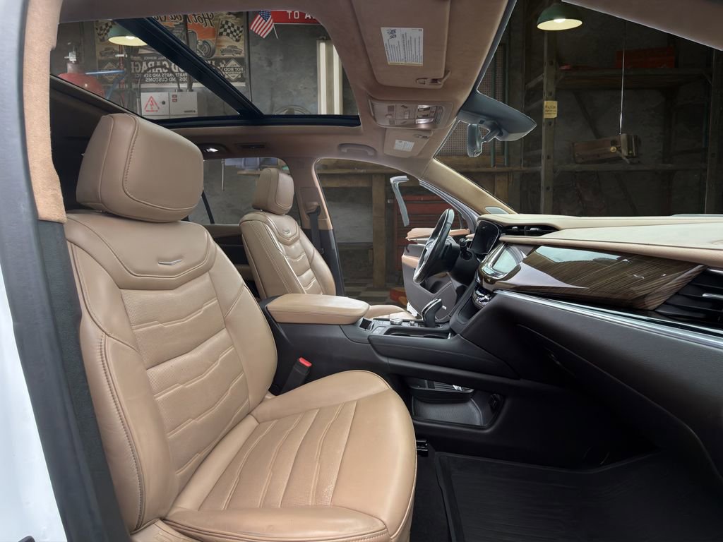 Certified 2021 Cadillac XT6 Premium Luxury w/ Platinum Package image 15