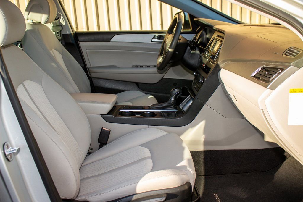 Used 2016 Hyundai Sonata SE image 22