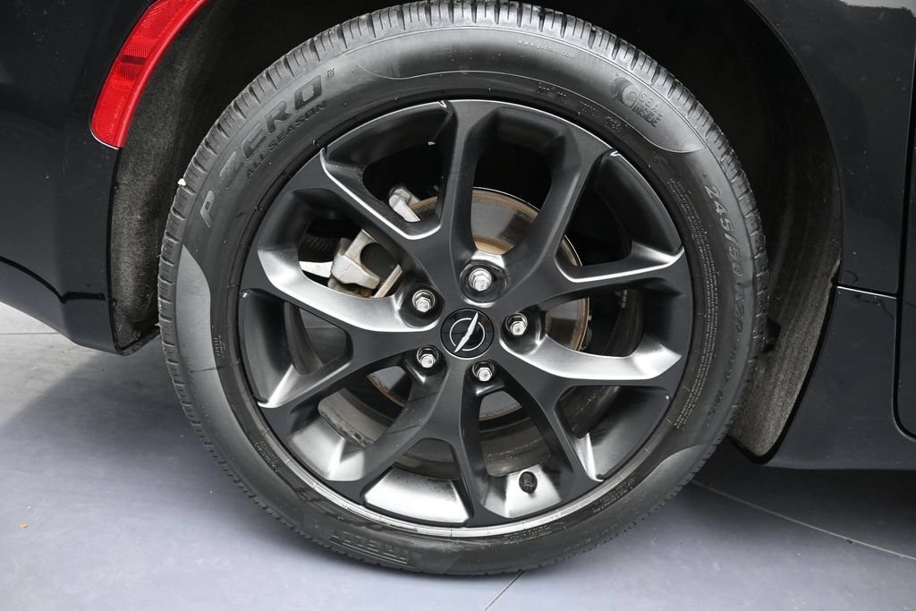 Used 2025 Chrysler Pacifica Limited FWD image 30