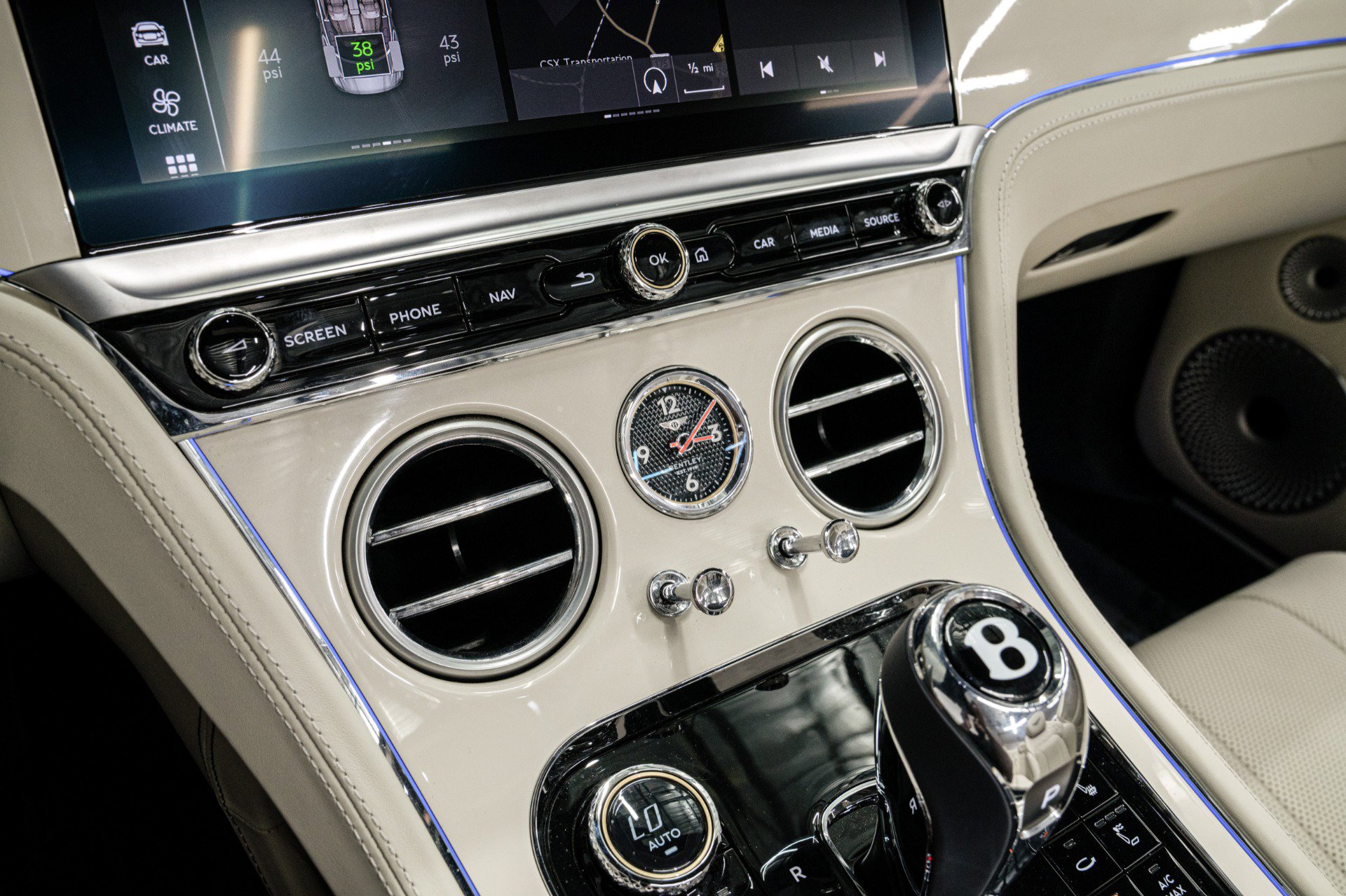 Used 2023 Bentley Continental GT Azure image 29