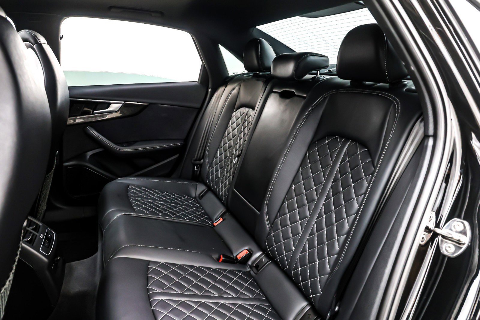 Used 2023 Audi S4 Premium Plus w/ Premium Plus Package image 8