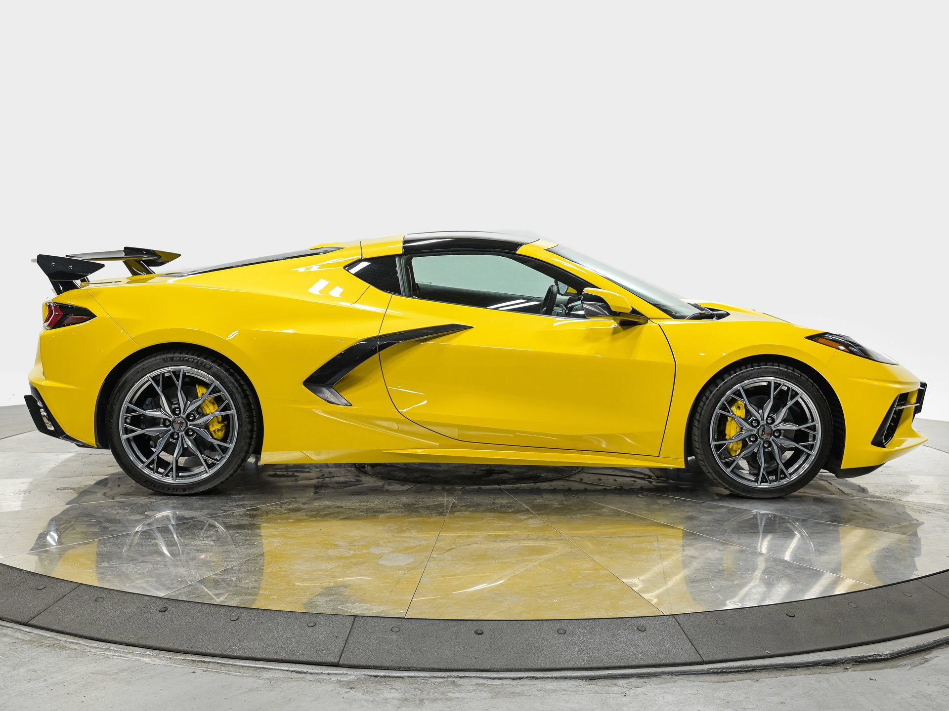 Used 2026 Chevrolet Corvette Stingray Coupe w/ 1LT RWD image 8