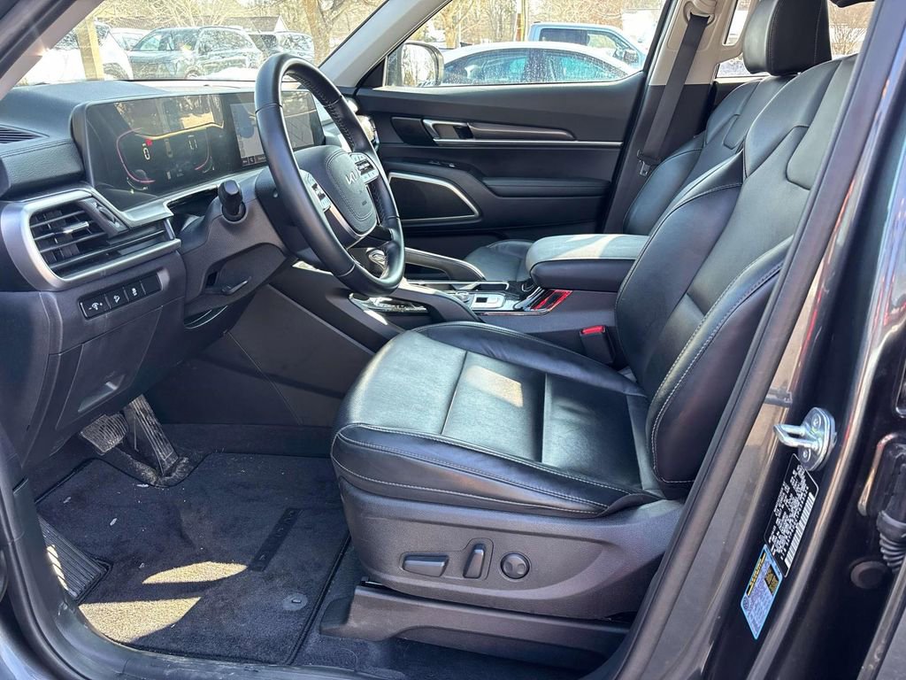 Certified 2023 Kia Telluride S image 6