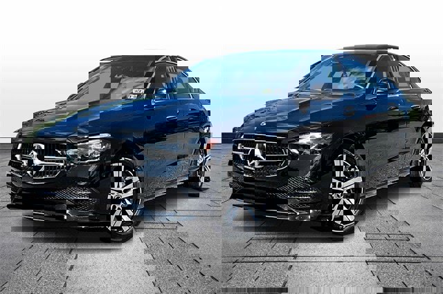 Certified 2025 Mercedes-Benz C 300 4MATIC Sedan image 4