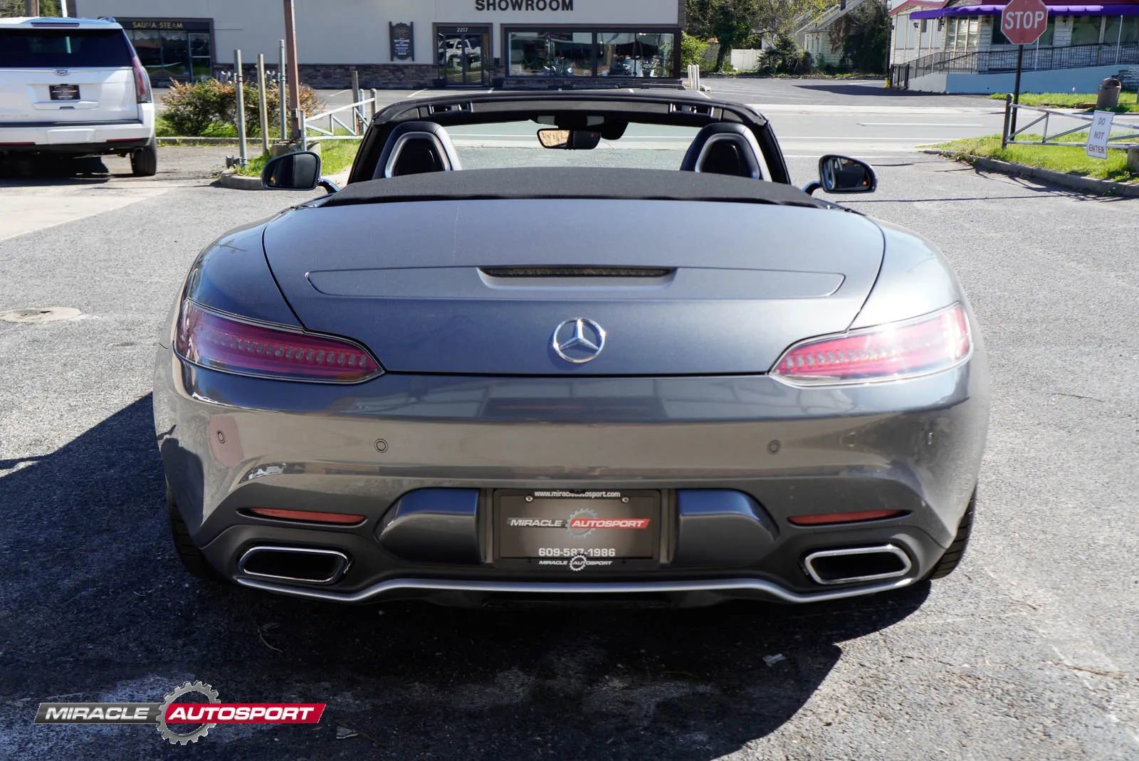 Used 2018 Mercedes-Benz AMG GT Roadster w/ Exclusive Interior Package image 6