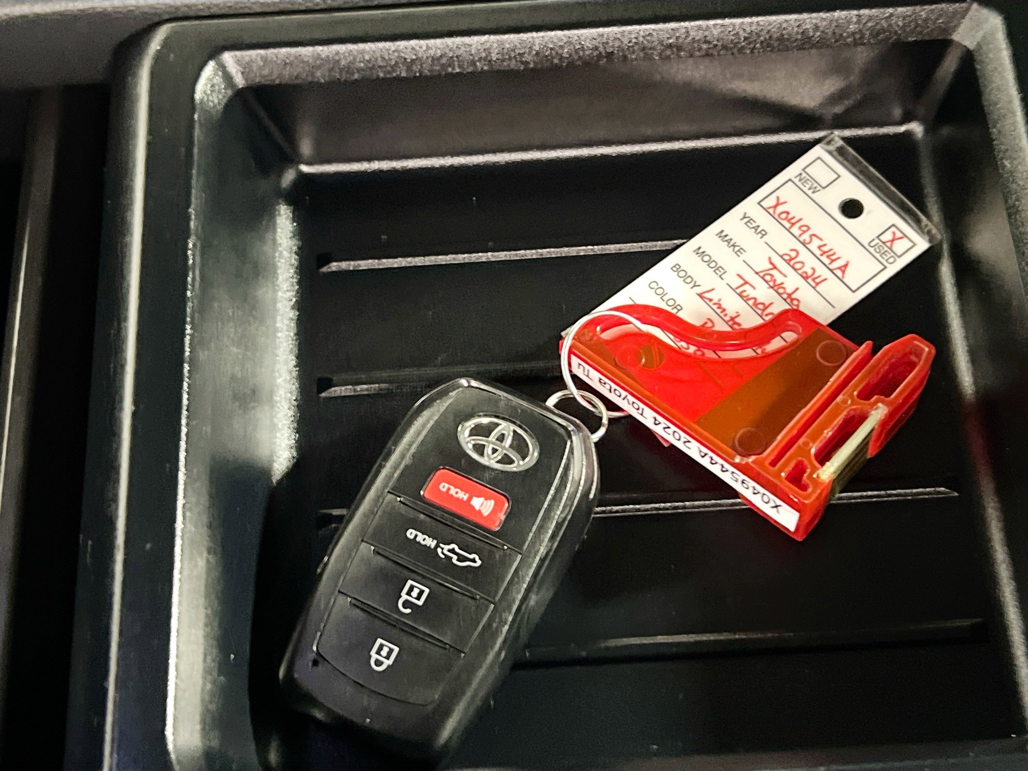 Used 2024 Toyota Tundra Limited image 36