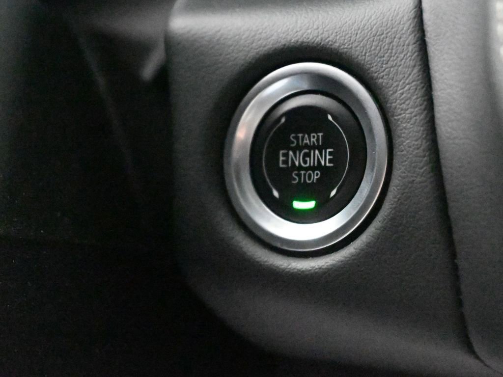 Used 2024 Chevrolet Suburban Premier image 27