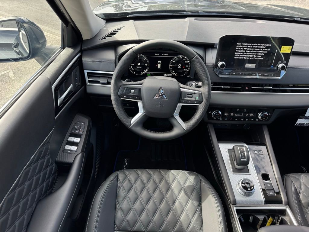 New 2025 Mitsubishi Outlander SEL image 18