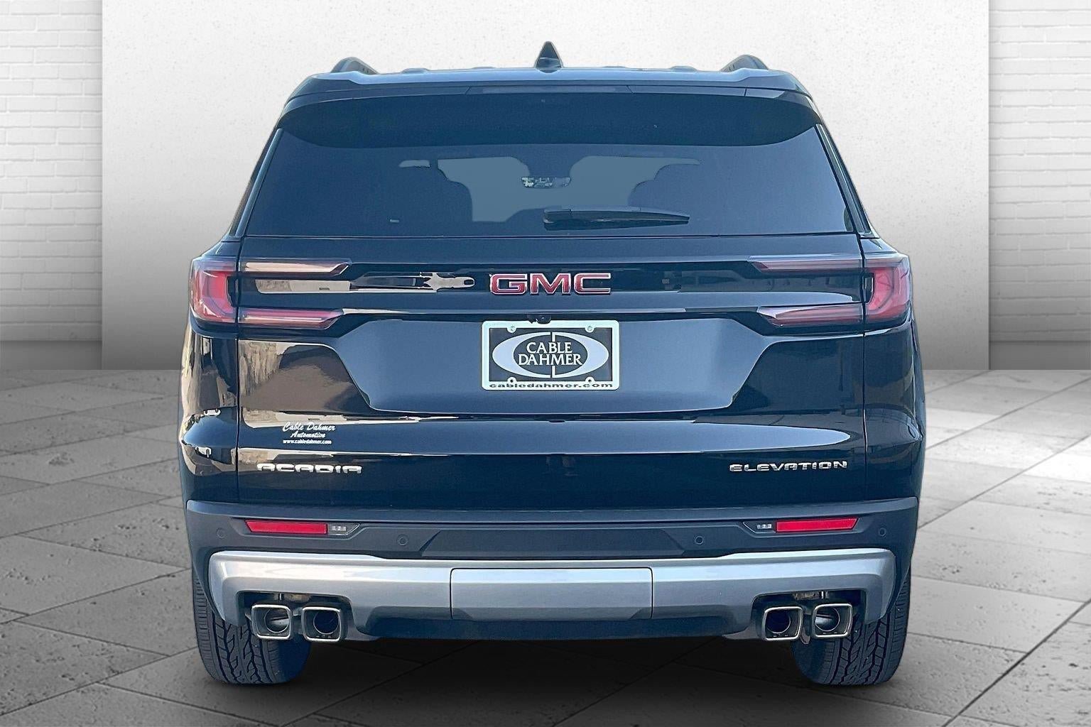 Used 2026 GMC Acadia Elevation w/ Elevation Premium Package FWD image 3