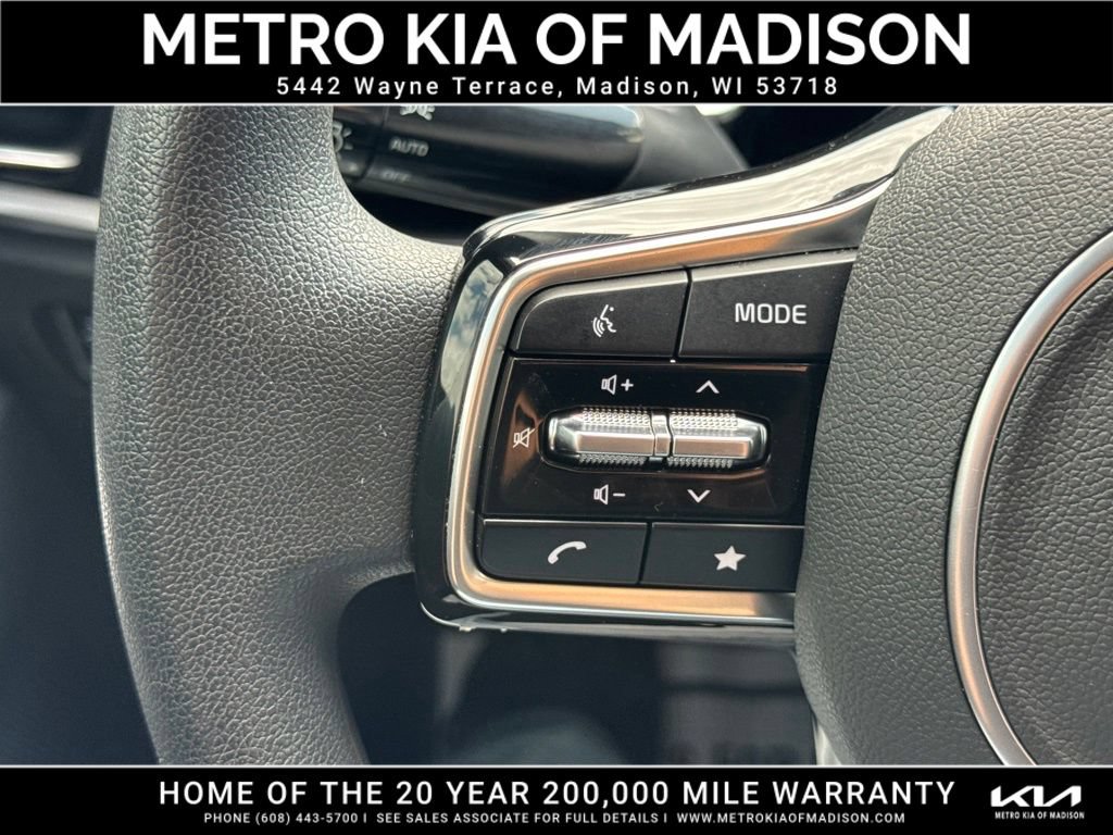 Used 2025 Kia Sorento LX FWD image 18