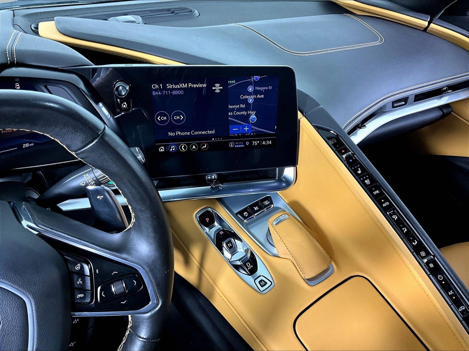 Used 2021 Chevrolet Corvette Stingray Preferred Cpe w/ Engine Appearance Package RWD image 8