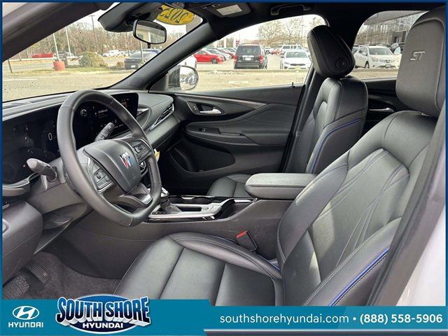 Used 2025 Buick Envista Sport Touring w/ Convenience I Package image 16