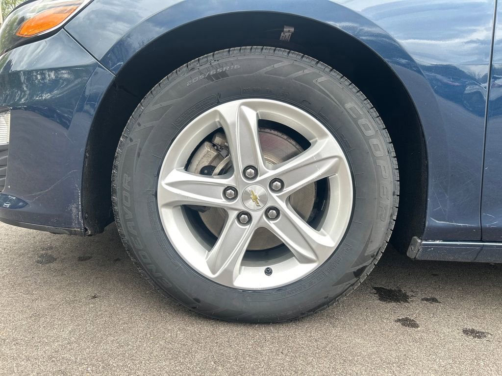 Used 2022 Chevrolet Malibu LT FWD image 18