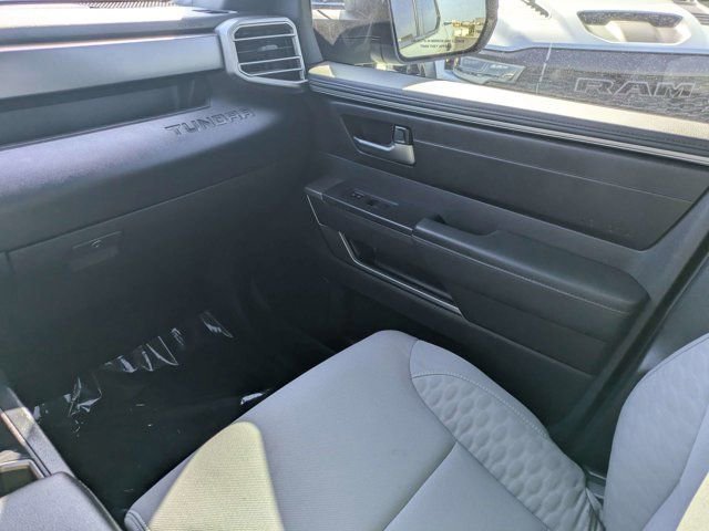Used 2025 Toyota Tundra SR5 AWD/4WD image 17