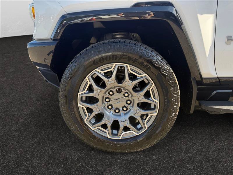 Used 2025 GMC Hummer EV 3X AWD/4WD image 17