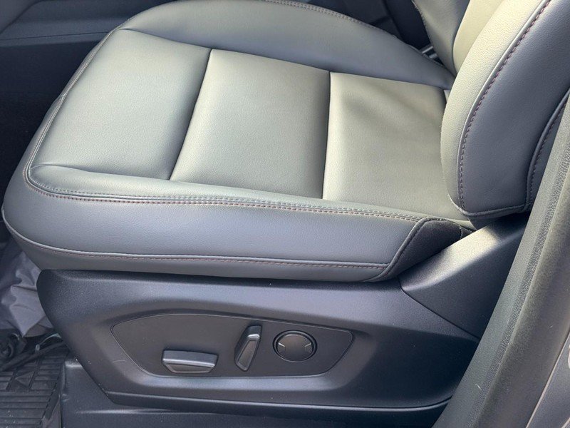 New 2026 Ford Explorer Active w/ Active Comfort Package AWD/4WD image 13