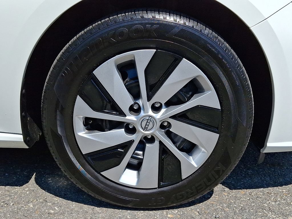 Certified 2025 Nissan Altima 2.5 S FWD image 9