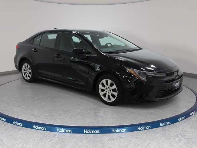 Certified 2025 Toyota Corolla LE FWD image 3