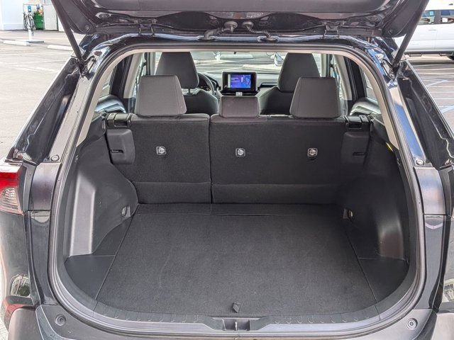 Used 2025 Toyota RAV4 XLE AWD/4WD image 10