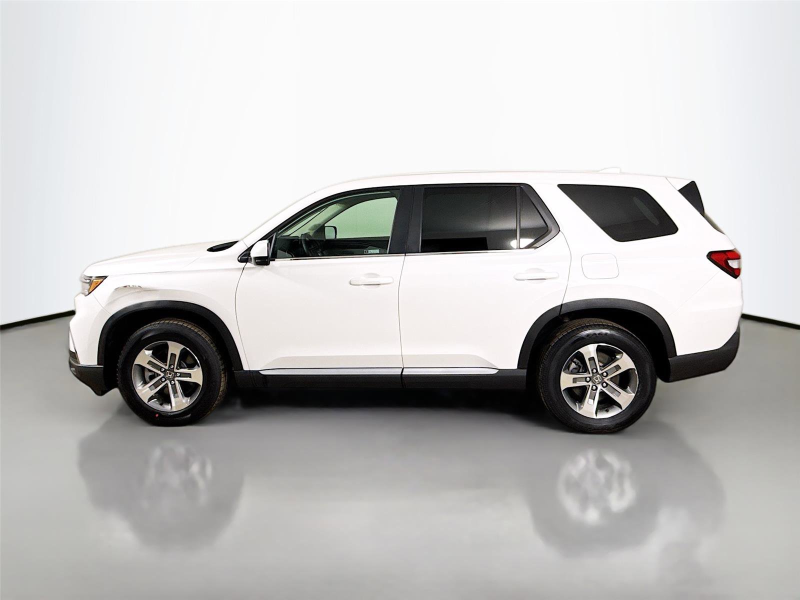 Used 2024 Honda Pilot EX-L image 8