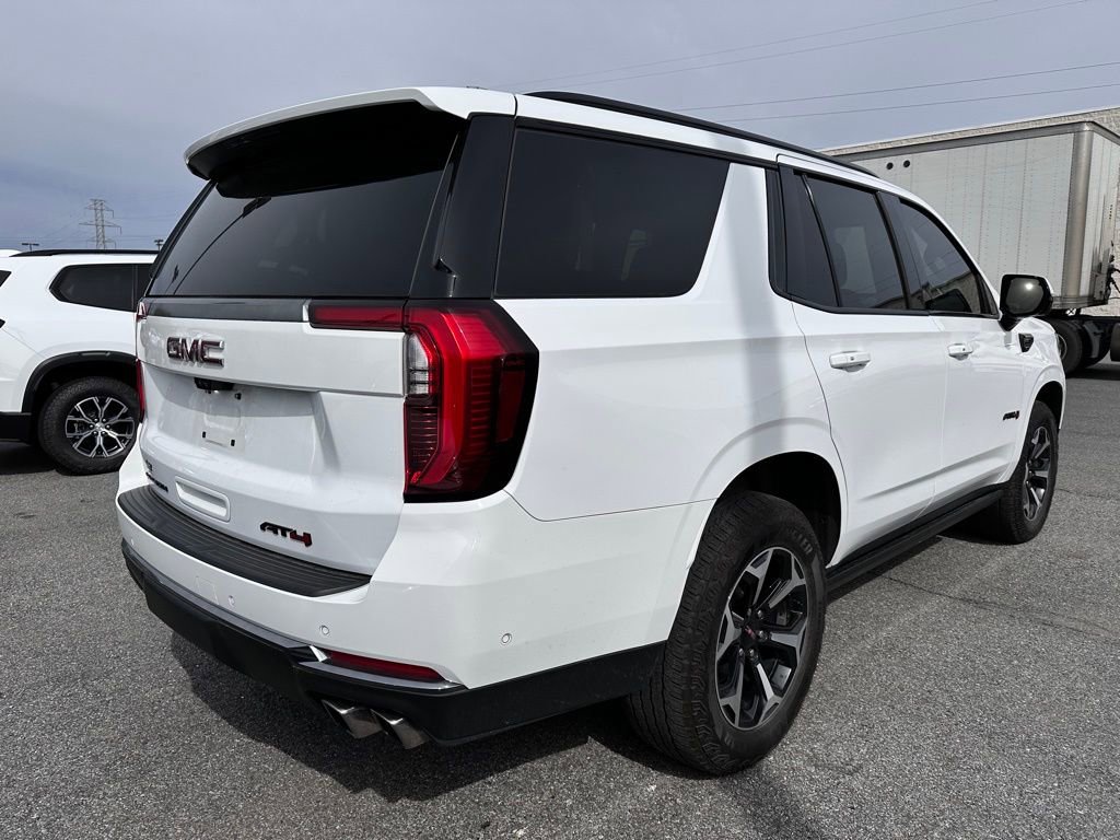 Used 2025 GMC Yukon AT4 w/ AT4 Premium Package AWD/4WD image 4