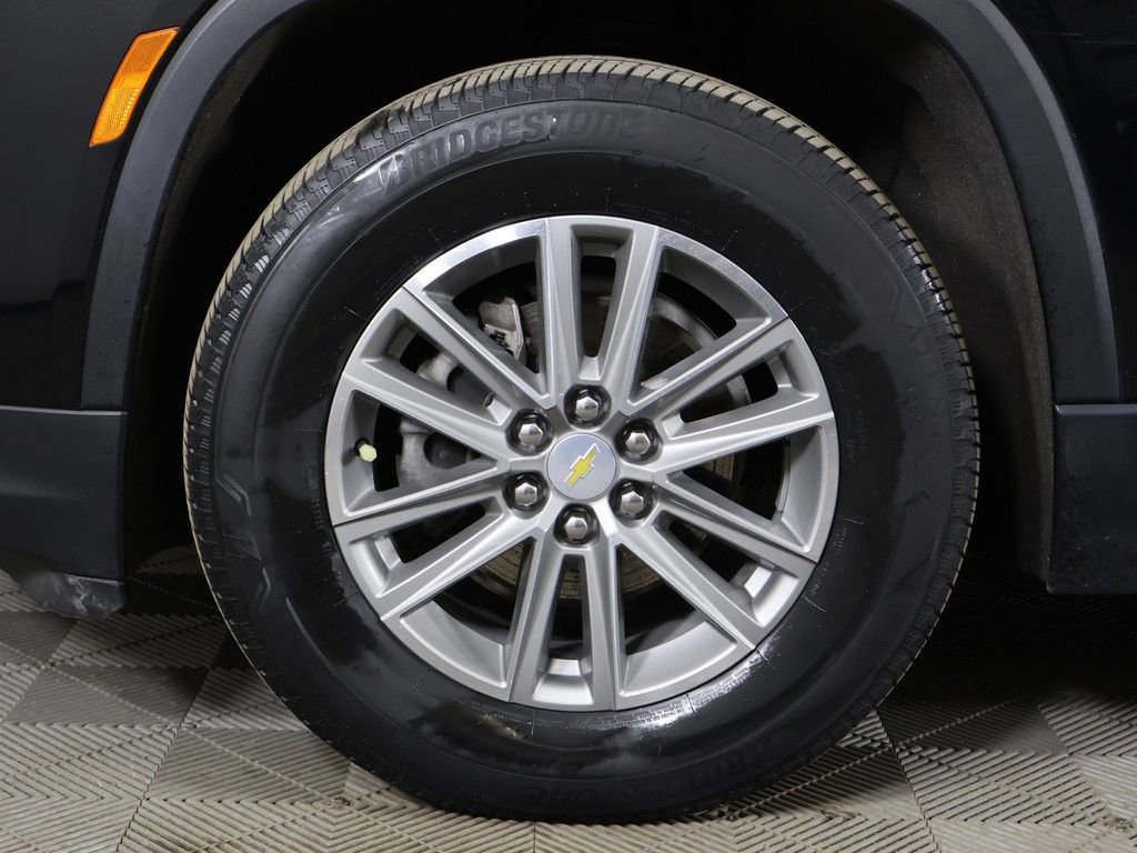 Used 2022 Chevrolet Traverse LT image 24