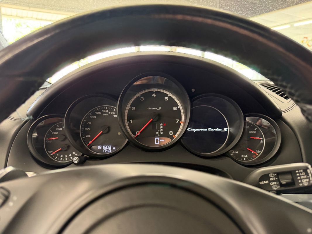 Used 2014 Porsche Cayenne Turbo S AWD/4WD image 16