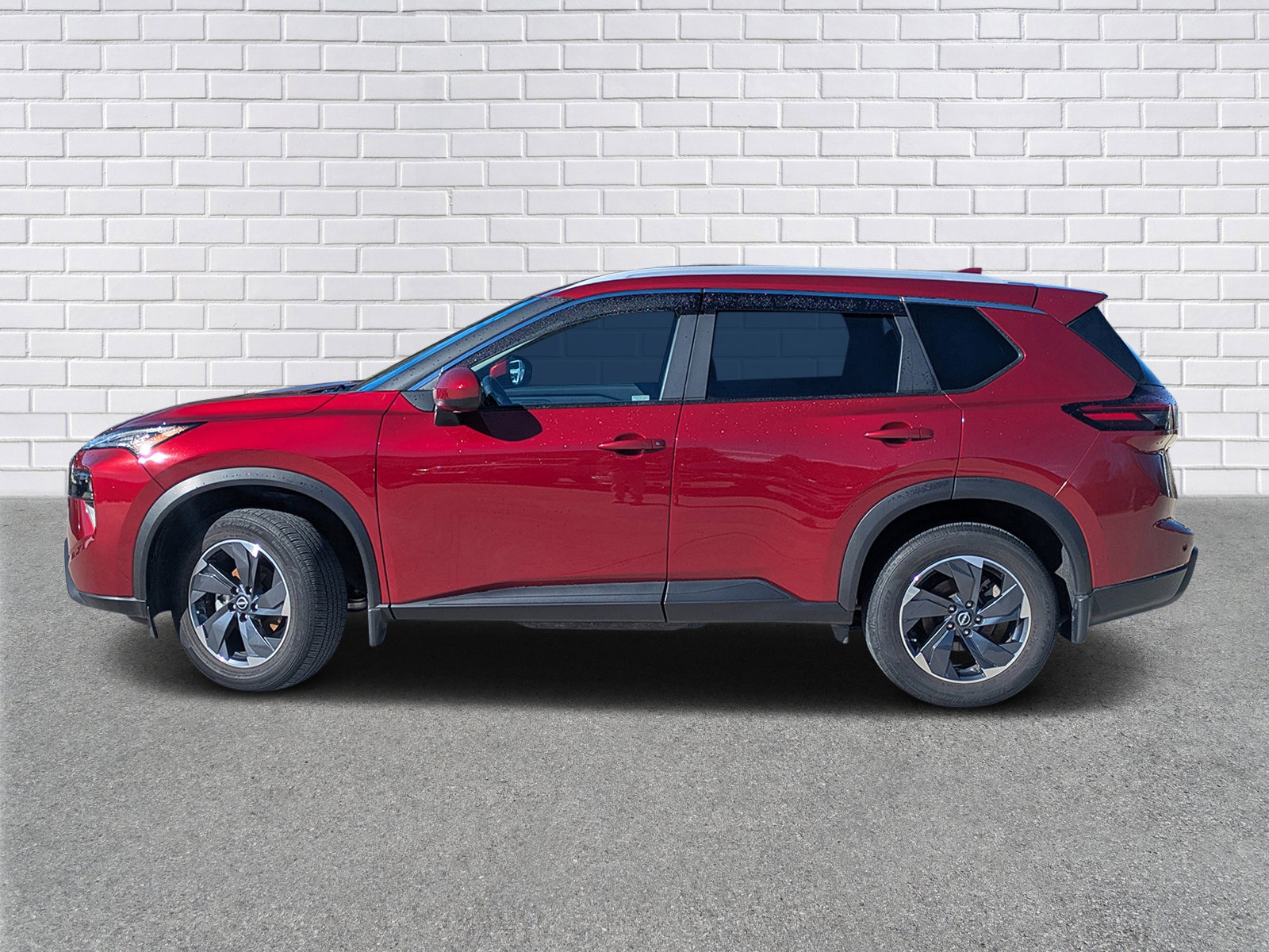 Used 2024 Nissan Rogue SV w/ SV Premium Package image 2