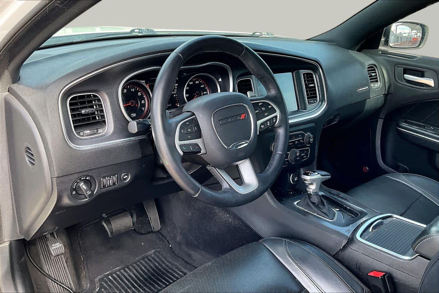 Used 2015 Dodge Charger SXT w/ Plus Group RWD image 16