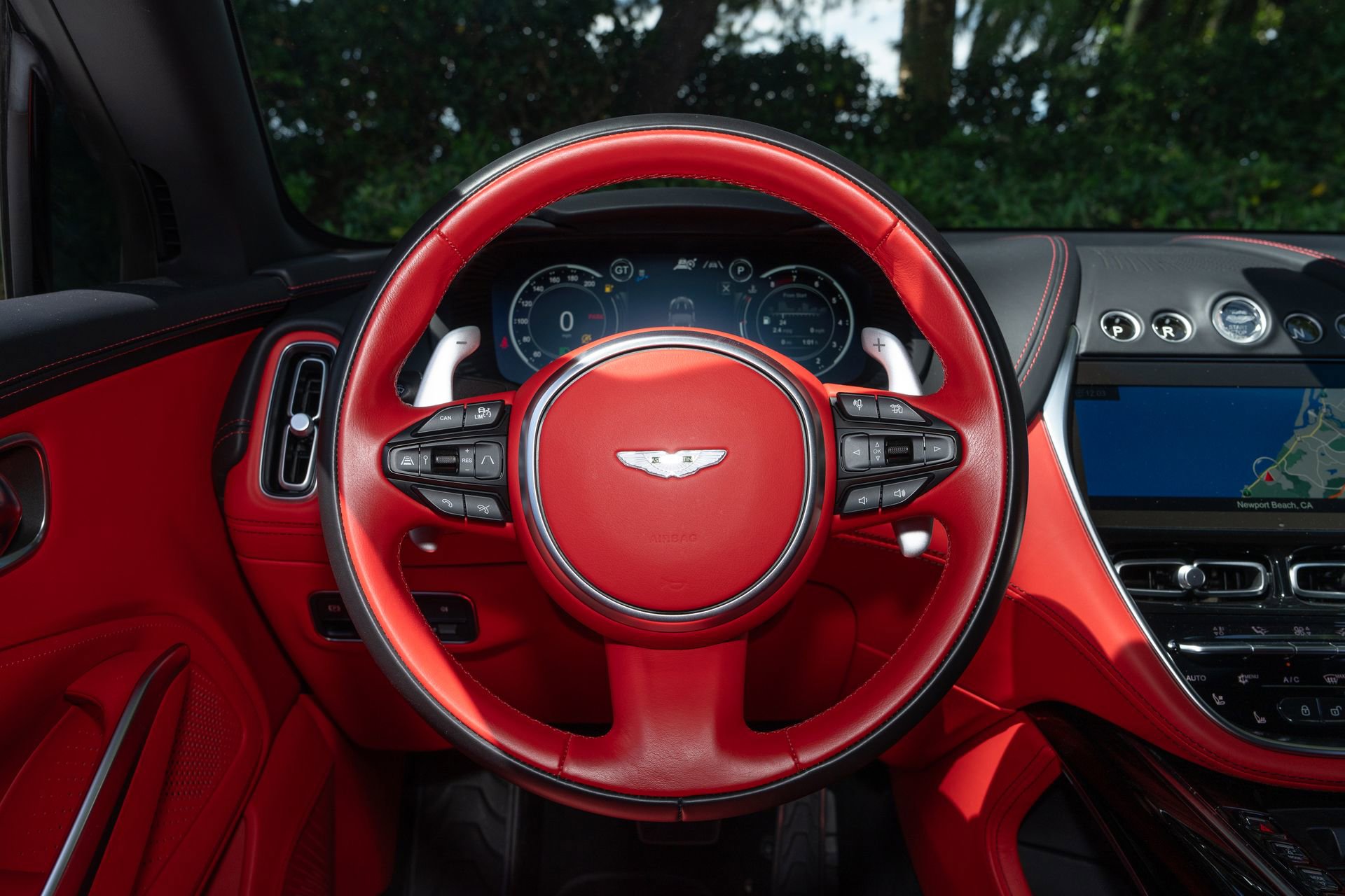 Used 2023 Aston Martin DBX image 20