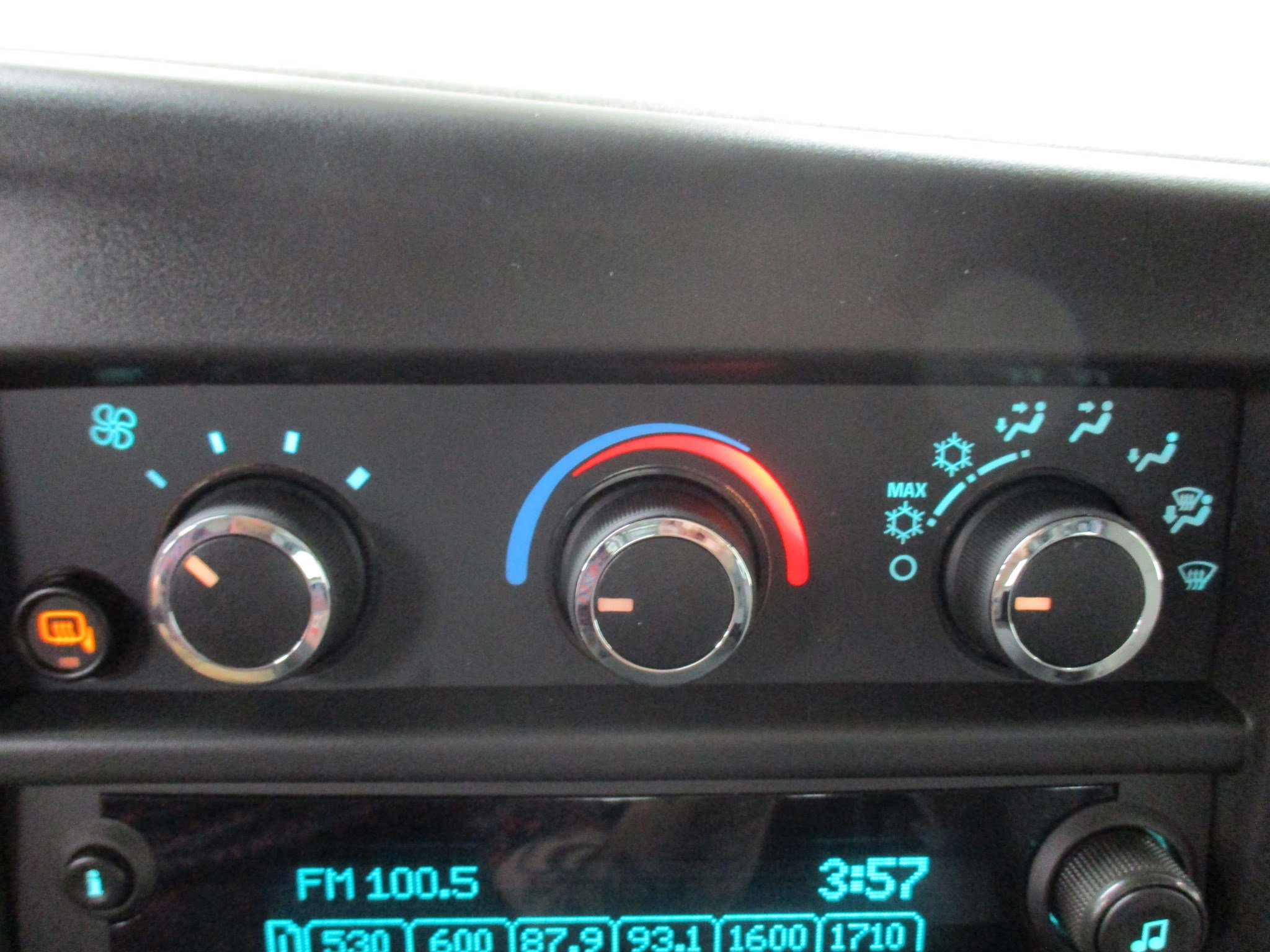 New 2025 GMC Savana 3500 image 22