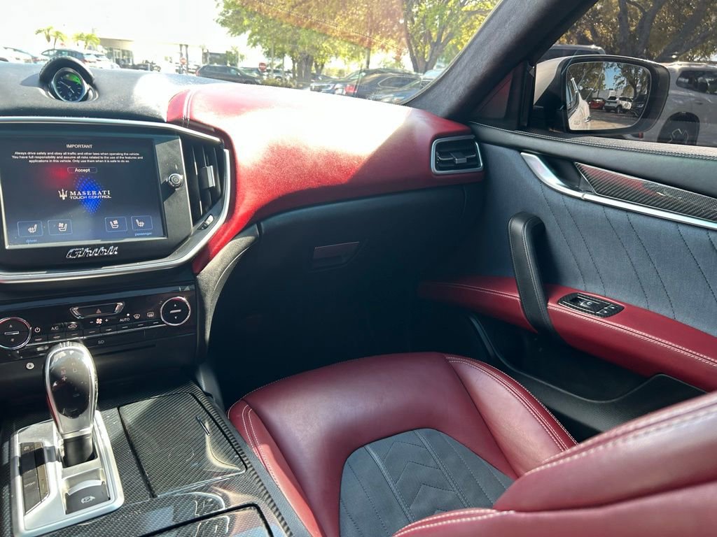 Used 2016 Maserati Ghibli S image 11