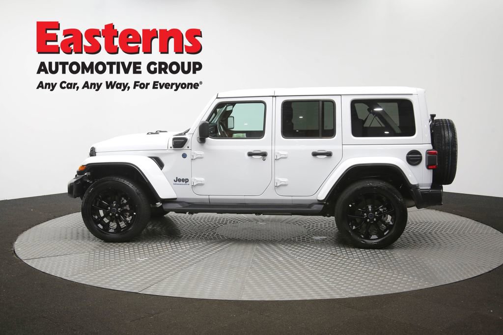 Used 2025 Jeep Wrangler Unlimited Sahara AWD/4WD image 56