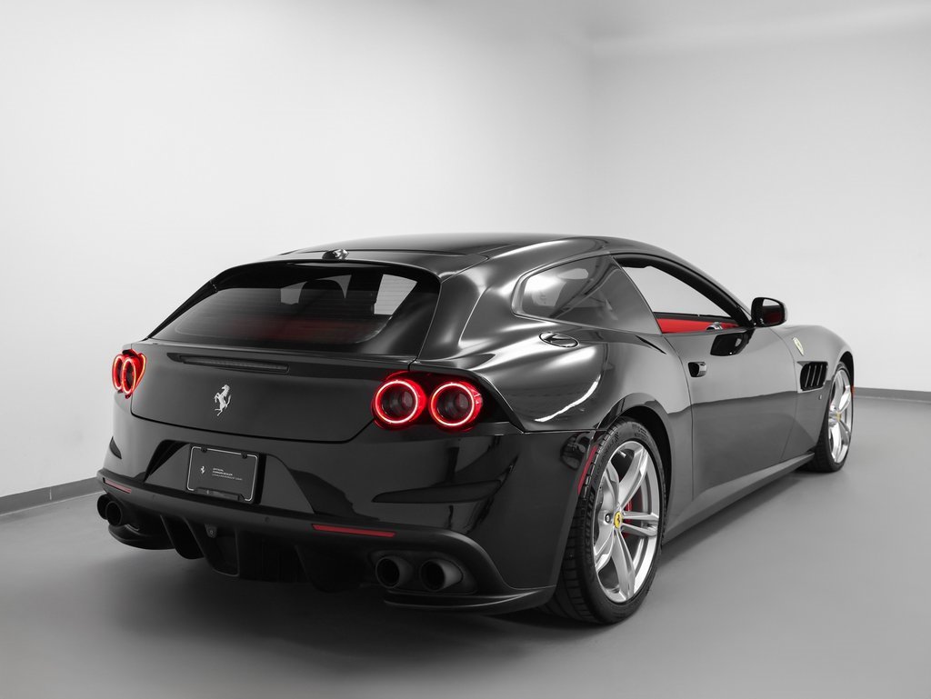 Certified 2018 Ferrari GTC4Lusso image 33