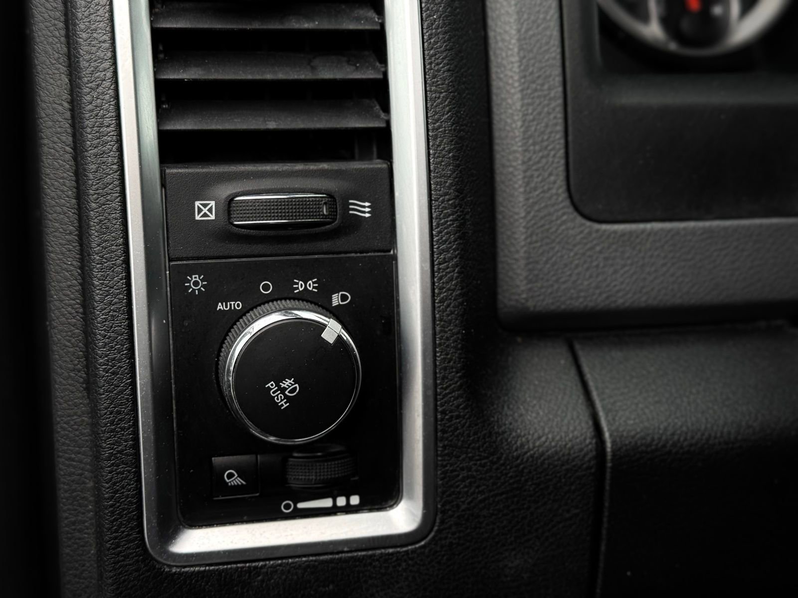 Used 2016 RAM 1500 Big Horn AWD/4WD image 29