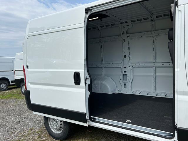 New 2024 RAM ProMaster 1500 w/ Convenience Group FWD image 18